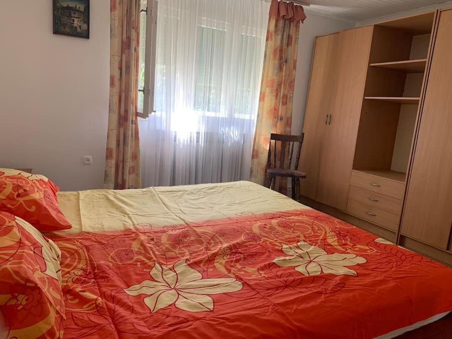Cheerfull 2-Bedroom With Patio. Close To All Ameneties. 萨格勒布 外观 照片