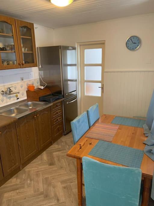 Cheerfull 2-Bedroom With Patio. Close To All Ameneties. 萨格勒布 外观 照片